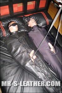 Essential Leather Sleepsack